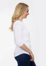 Φόρτωση εικόνας στο εργαλείο προβολής Συλλογής, White V Shape Filigree Knitted Jumper

