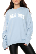 Cargar imagen en el visor de la galería, White New York Oversized Sweatshirt
