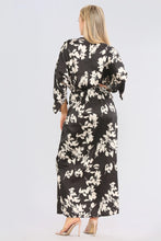 Cargar imagen en el visor de la galería, Wrap Front Long Sleeved Maxi Dress
